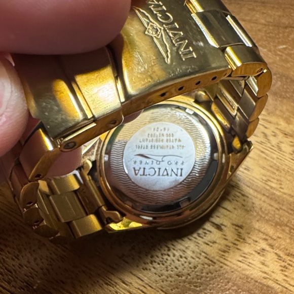 Invicta Gold and Blue Men's Watch - Picture 4 of 6